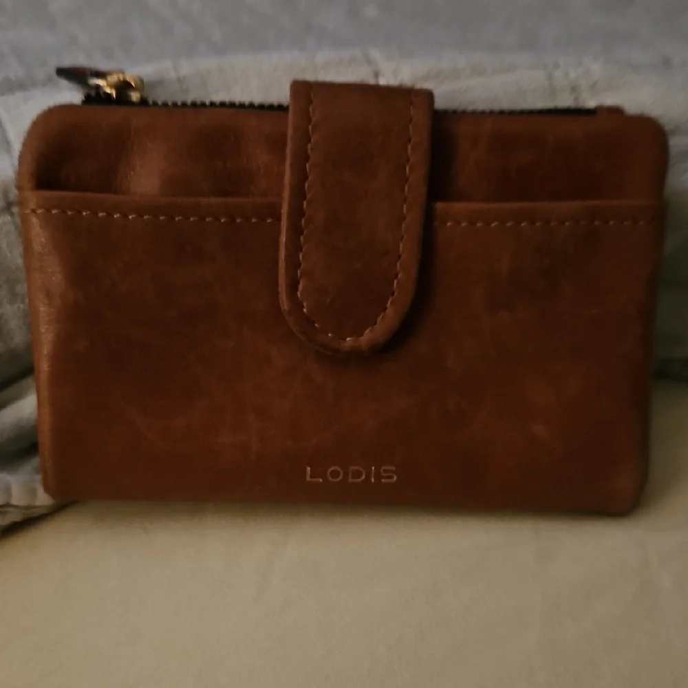 Wallet - Picture 1 of 2